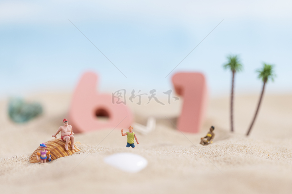 儿童节海景沙滩创意微缩摄影图
